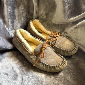 Ugg Dakota Moccasins